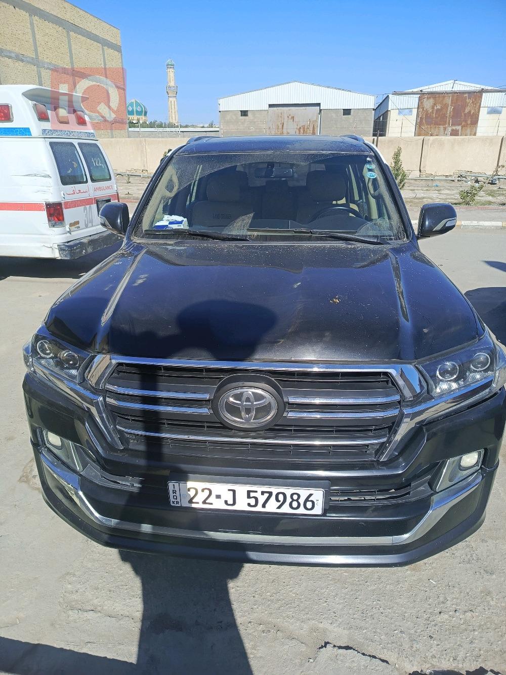 تويوتا لاندكروزر